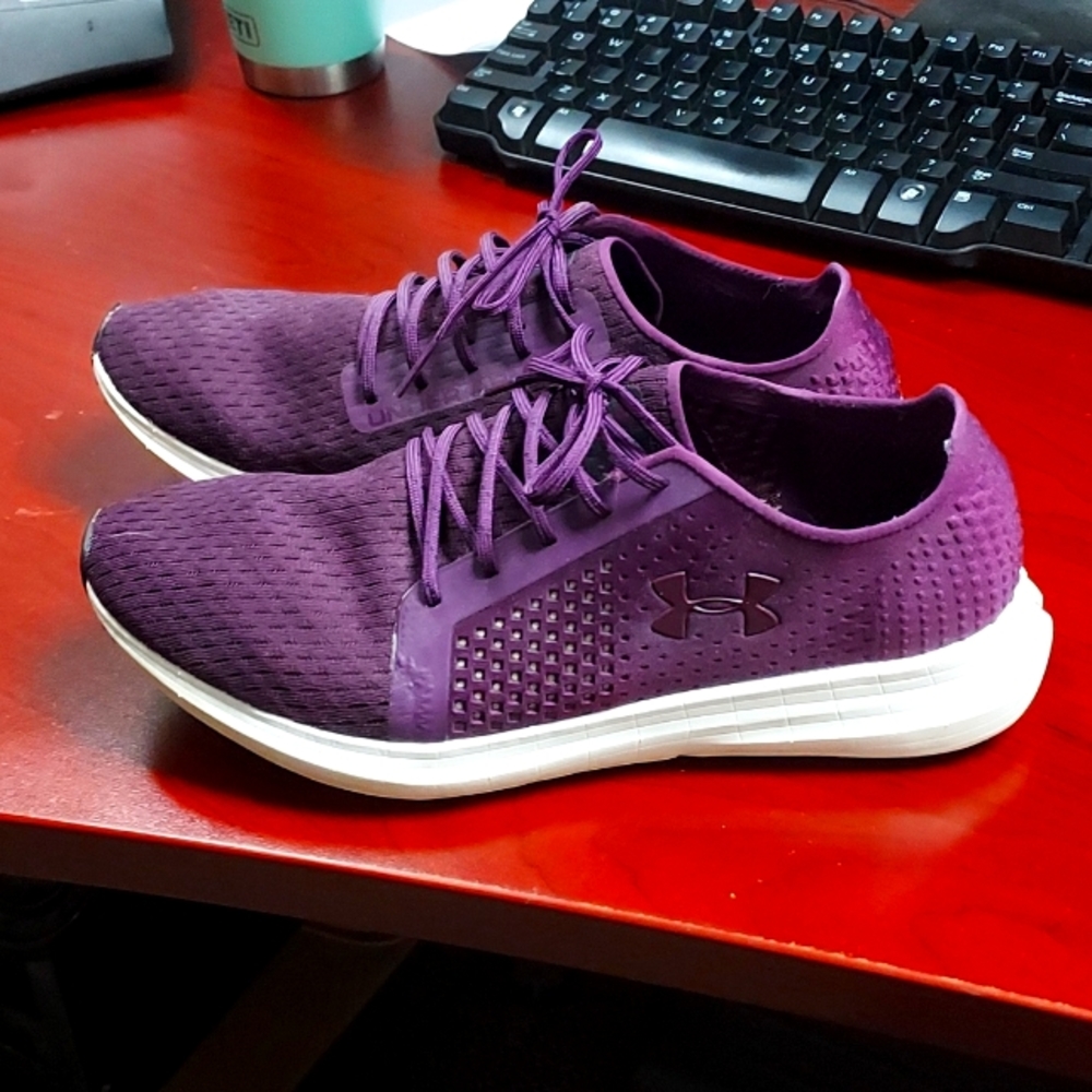Excellent used Under Armour Sway womens sneakers- sz. 9 (fits like 8.5)